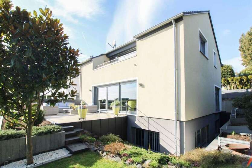 Haus zum Kaufen in Hanau 1.090.000 € 269.17 m²