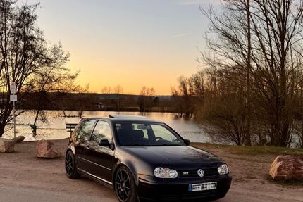 VW Golf 200.000 km 6.450 &euro; Grolsheim 55459