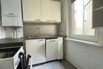 RUDNICK bietet URBANES KLEINOD: 2-Zimmer Wohnung mit Balkon und DG-Potential