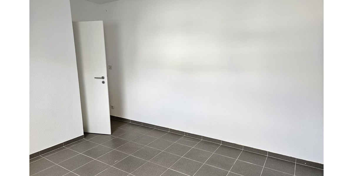 Moderne Dachgeschosswohnung in ruhiger Lage 4 zimmer
