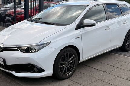 Toyota Auris 126.691 km 13.990 &euro; Köln 51065