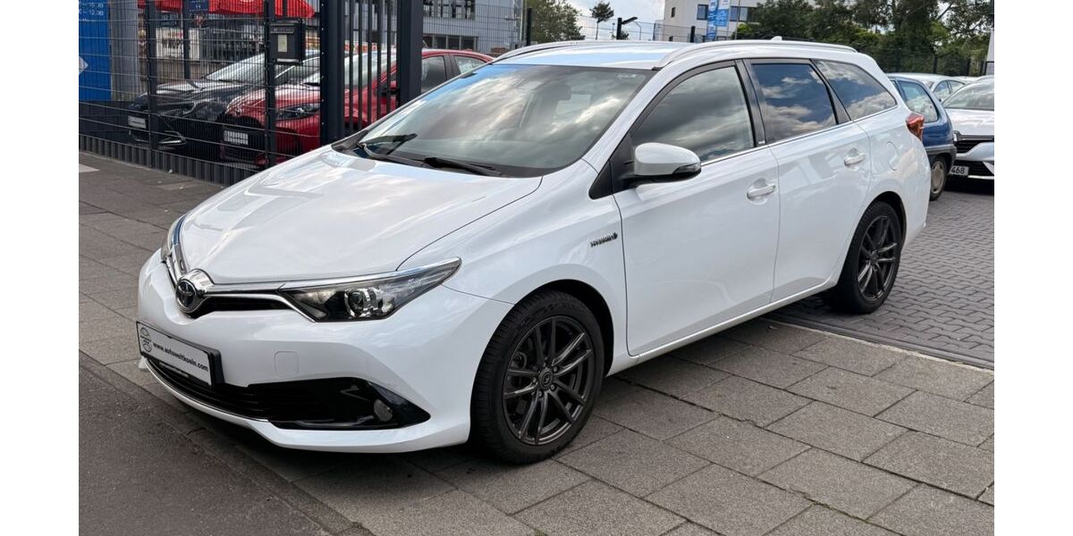Toyota Auris 126.691 km 13.990 &euro; Köln 51065