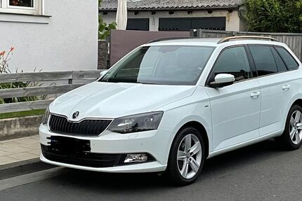 Skoda Fabia 146.000 km 7.500 &euro; Vettweiß 52391