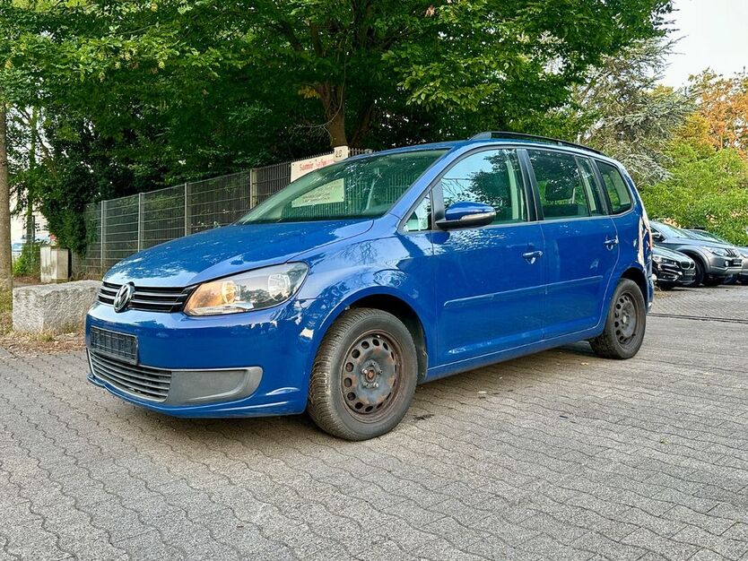 VW Touran 244.100 km 2.900 € Freiburg 79108