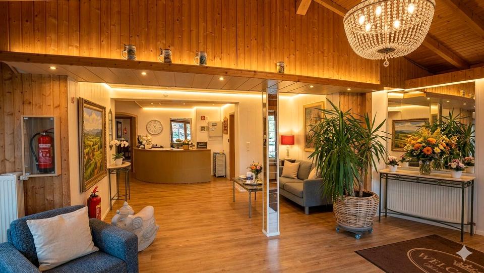 Einfamilienhaus Siegen - 31 Zimmer, 1.200 m&sup2;, 650.000&euro; | Angebot:26351642