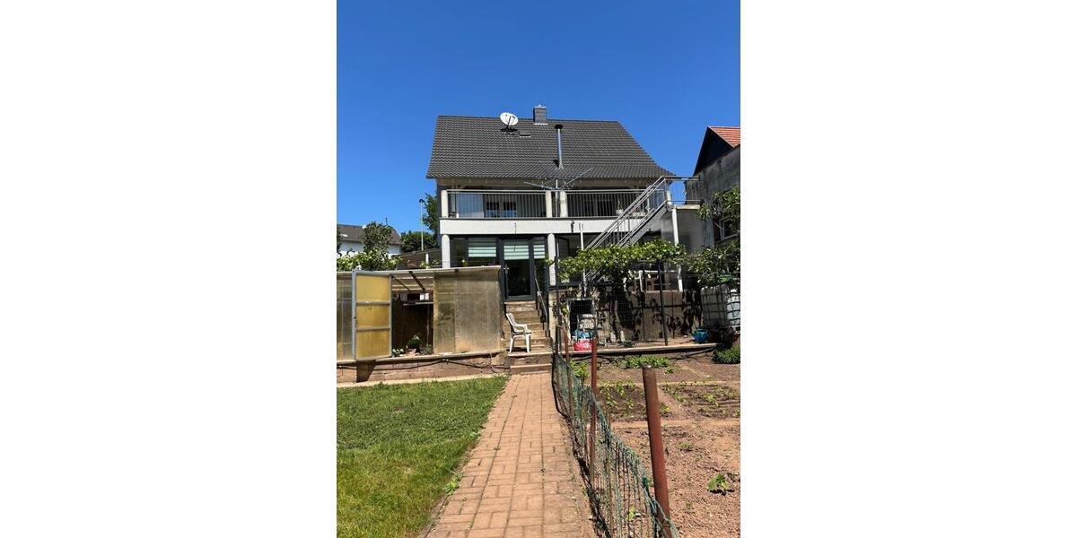 Einfamilienhaus Heusweiler - 8 Zimmer, 250 m&sup2;, 320.000&euro; | Angebot:27270637