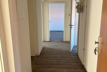 Wohnung Zeitz - 4 Zimmer, 73 m&sup2;, 450&euro; | Angebot:26763345