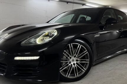 Porsche Panamera 137.000 km 36.900 &euro; Wiesbaden 65199