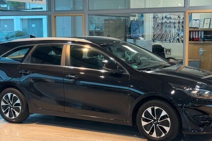 Kia ceed Sportswagon 64.000 km 19.490 &euro; Hessisch Lichtenau 37235