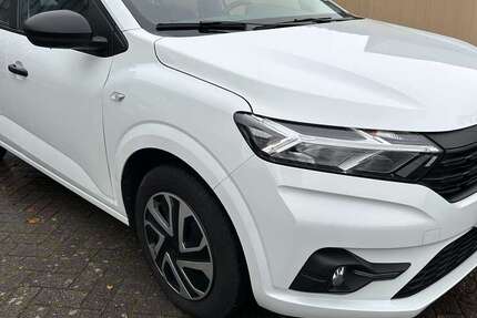 Dacia Sandero 56.000 km 8.699 € Weyhe 28844