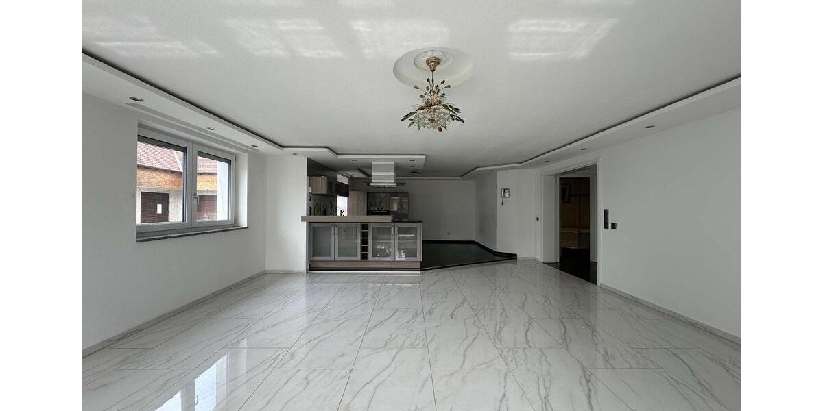 Erdgeschoßwohnung Friedberg - 3 Zimmer, 126 m&sup2;, 1.850&euro; | Angebot:26648210