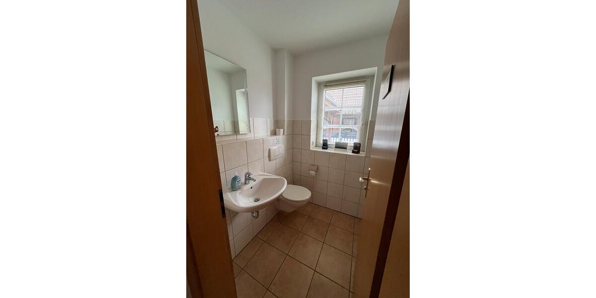 Einfamilienhaus Heide - 6 Zimmer, 180 m&sup2;, 1.800&euro; | Angebot:25407964