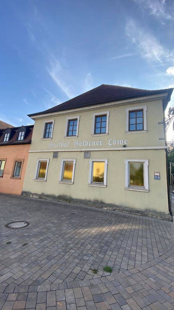 Denkmalgeschützes Gasthaus mit Biergarten