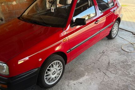 VW Golf 109.000 km 3.900 &euro; Schenklengsfeld 36277