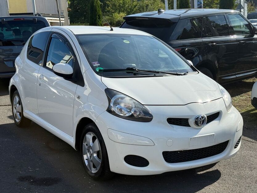 Toyota Aygo (X) 130.524 km 6.499 € bonn 53175