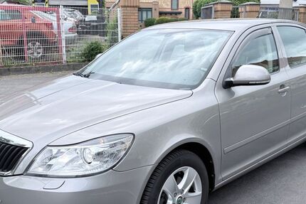 Skoda Octavia 90.634 km 9.490 &euro; BERLIN 13409