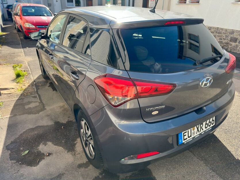 Hyundai i20 139.153 km 6.500 € Euskirchen 53881