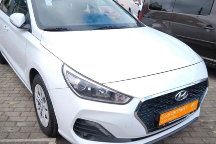 Hyundai i30 70.000 km 11.875 € Magdeburg 39130