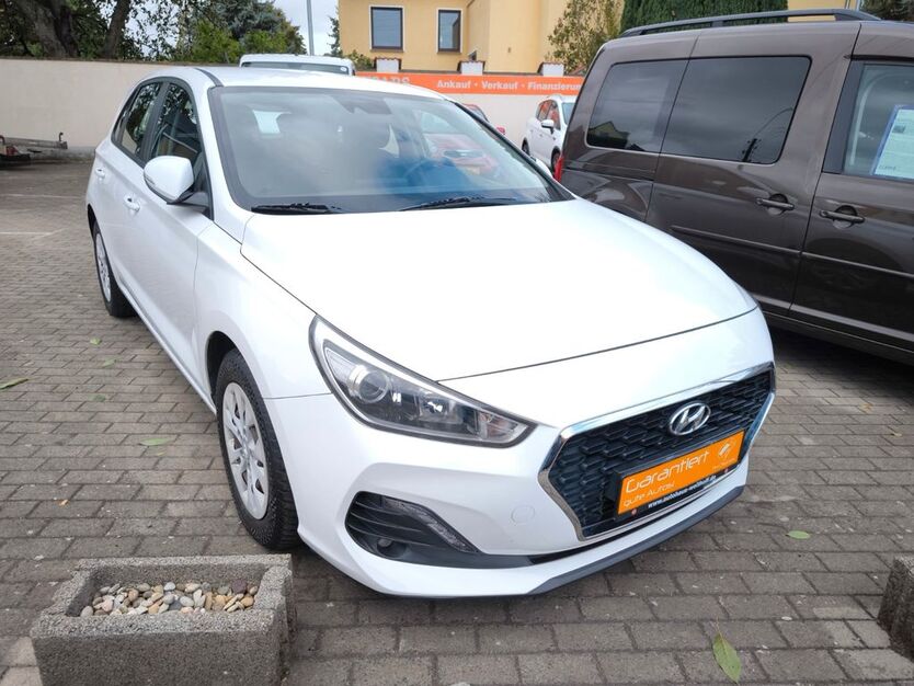 Hyundai i30 70.000 km 11.875 € Magdeburg 39130