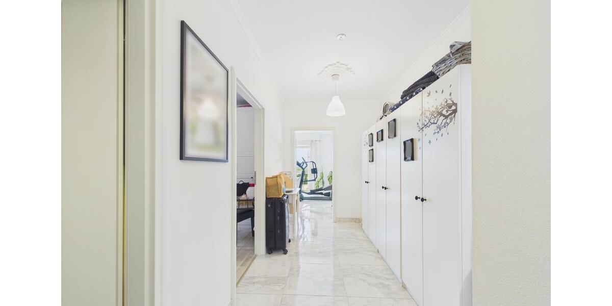 Villa Göppingen Bruckwasen - 7 Zimmer, 206 m&sup2;, 3.500&euro; | Angebot:26566211