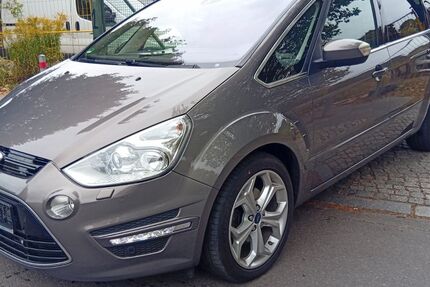 Ford S-Max 178.000 km 10.800 € Berlin 12109