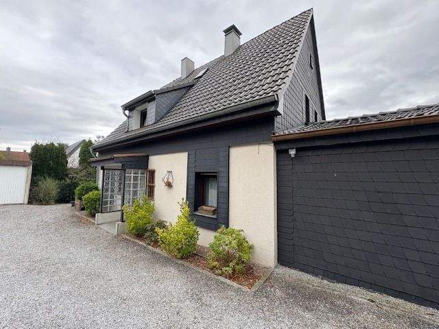 Freistehendes Einfamilienhaus zur Miete 6 zimmer