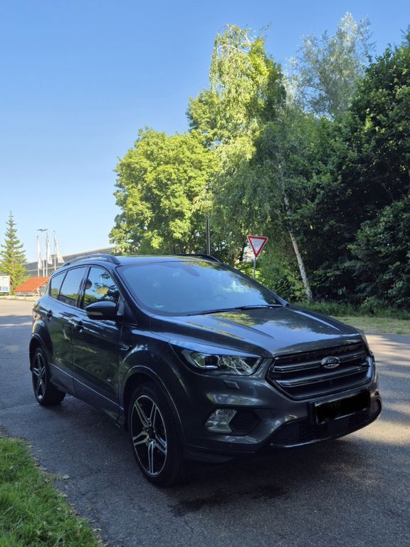 Ford Kuga 77.000 km 15.900 € Neuburg 86633