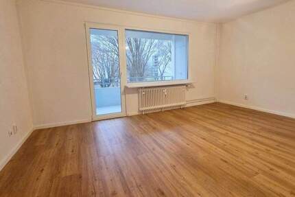 Familien aufgepasst: 4 Zimmer Wohnung + 2 Balkone, Einbauküche, Gäste-WC 4 zimmer