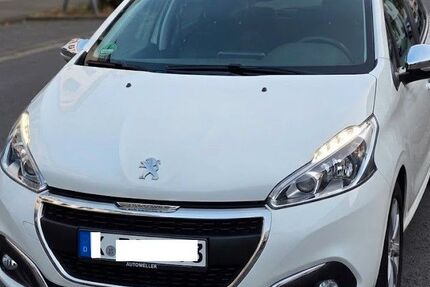 Peugeot 208 68.380 km 8.700 &euro; Köln 51107