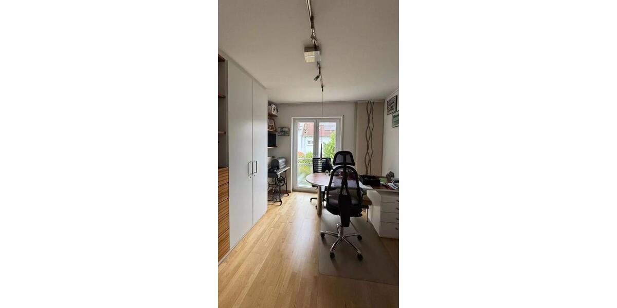 Reihenhaus Sankt Ingbert - 5 Zimmer, 140 m&sup2;, 1.500&euro; | Angebot:24293790