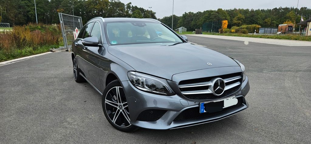 Mercedes-Benz C 300 41.992 km 26.800 € Großhabersdorf 90613