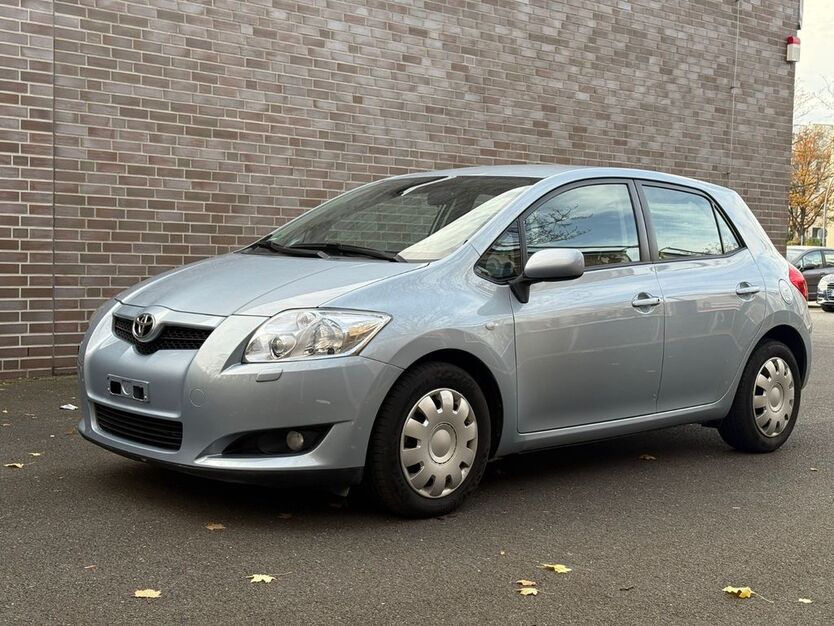 Toyota Auris 45.000 km 7.499 € Berlin 12351
