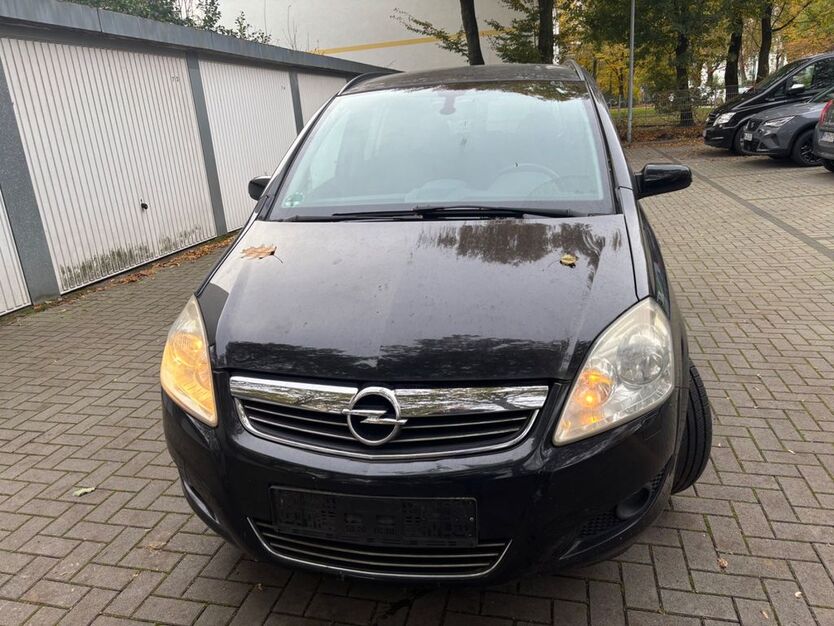 Opel Zafira 176.000 km 4.800 € Hamburg 21149