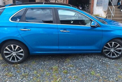 Hyundai i30 115.000 km 11.000 &euro; Tiefenbach 93464