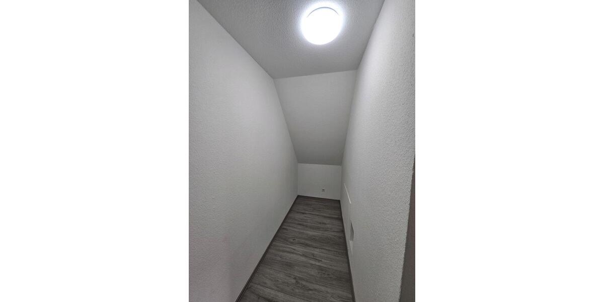 Dachgeschoßwohnung Hagen Hagen-Mitte - 1.5 Zimmer, 70 m&sup2;, 550&euro; | Angebot:26035013