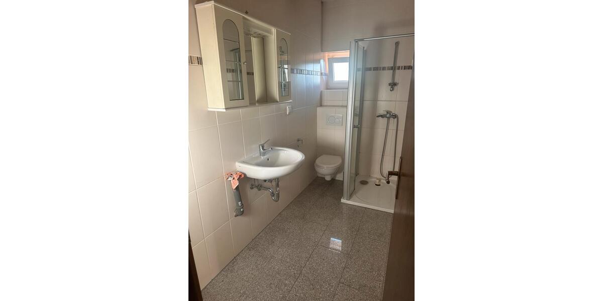 Erdgeschoßwohnung Weilbach - 1 Zimmer, 70 m&sup2;, 600&euro; | Angebot:26400714