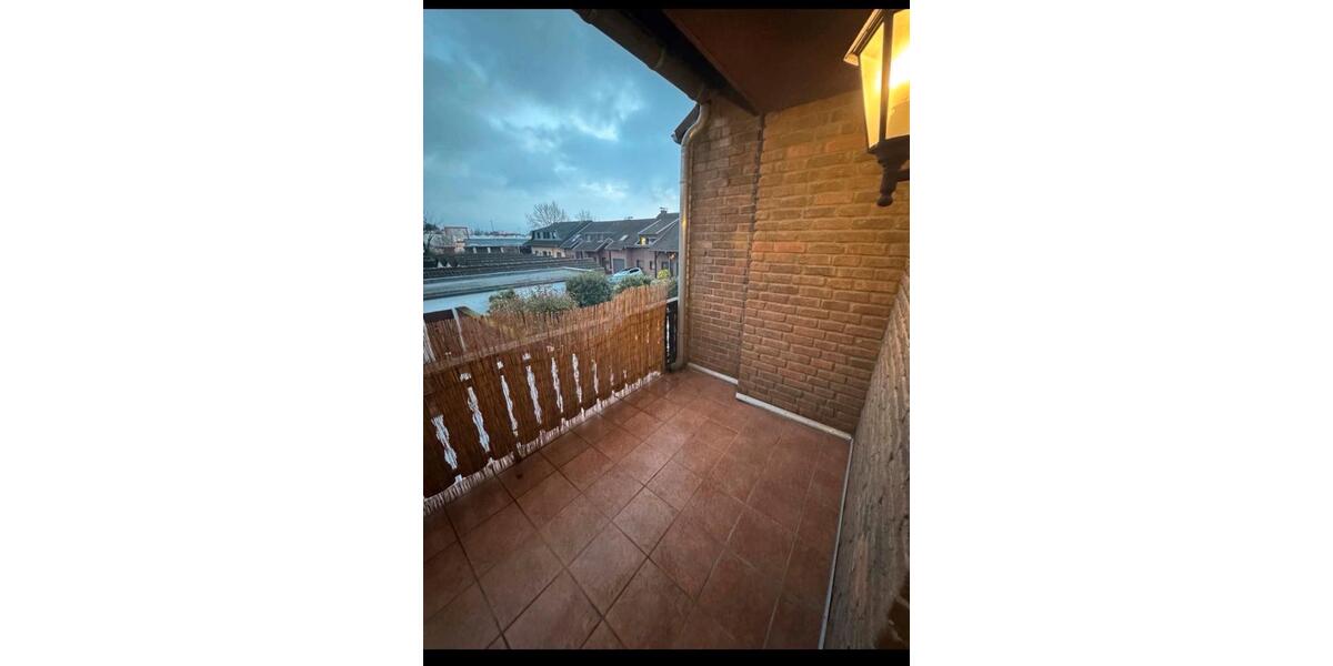 Etagenwohnung Grevenbroich Neuenhausen - 2 Zimmer, 65 m&sup2;, 900&euro; | Angebot:25525466