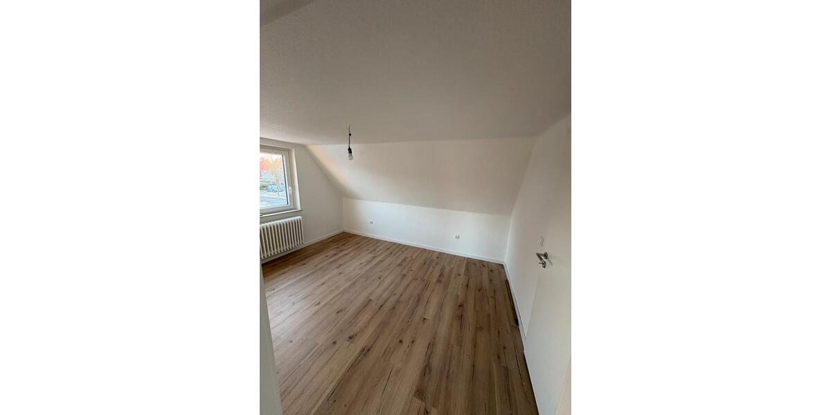 Reihenhaus Heide - 3 Zimmer, 74 m&sup2;, 995&euro; | Angebot:25331703