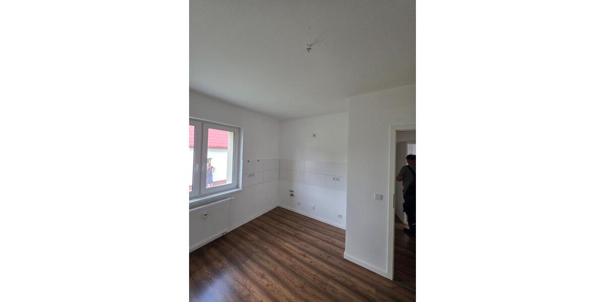 Hochparterre Südliches Anhalt - 1 Zimmer, 48 m&sup2;, 295&euro; | Angebot:25418021