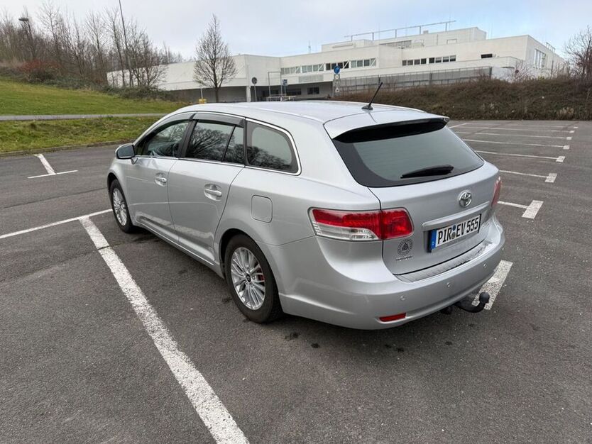 Avensis