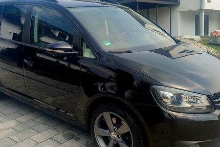 VW Touran 180.000 km 10.499 € Balzhausen 86483