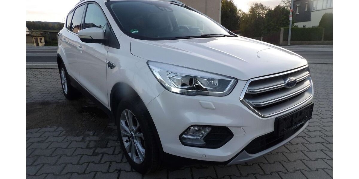 Ford Kuga 149.000 km 16.999 &euro; Bautzen 02625
