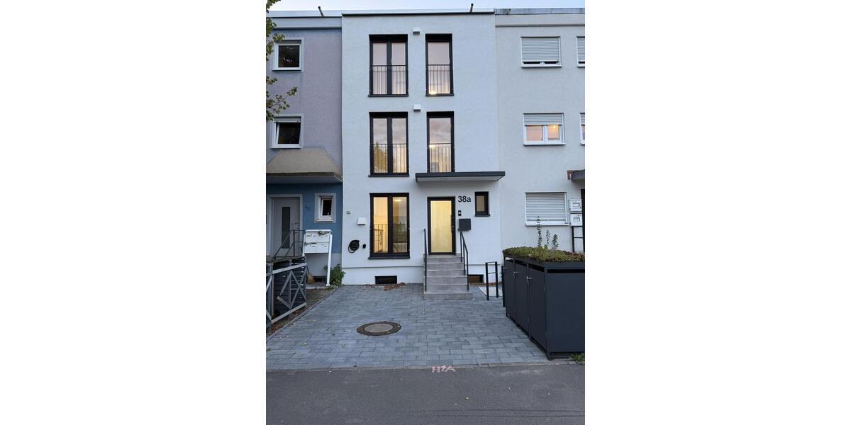 Reihenhaus Freiburg im Breisgau Haslach - 6 Zimmer, 160 m&sup2;, 3.250&euro; | Angebot:25361243