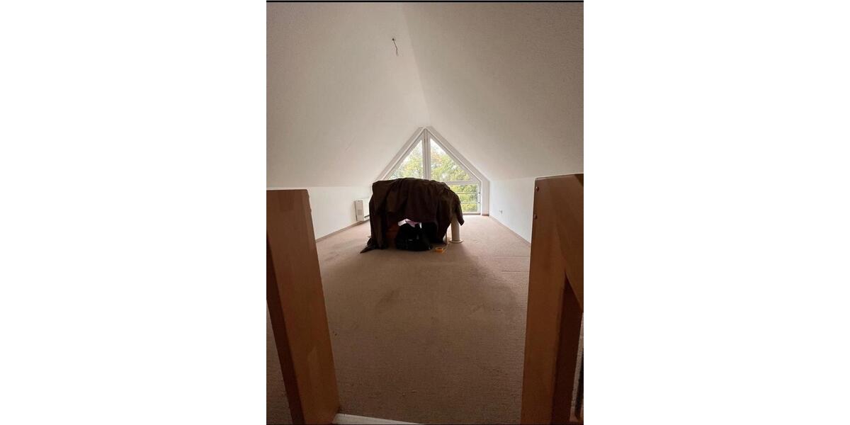 Dachgeschoßwohnung Falkensee - 2 Zimmer, 80 m&sup2;, 910&euro; | Angebot:25441085