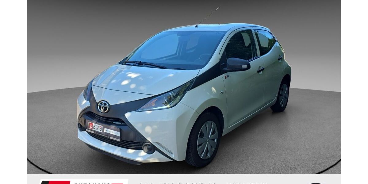 Toyota Aygo (X) 30.800 km 7.495 &euro; Hochstetten-Dhaun 55606