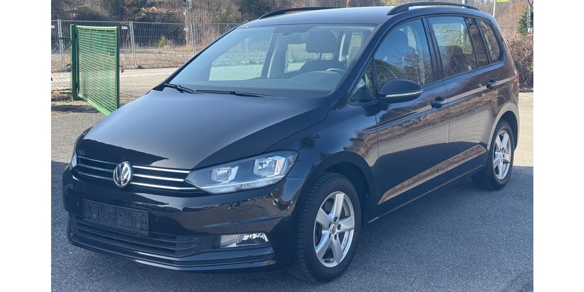 VW Touran 155.000 km 9.900 &euro; Laufen 83410