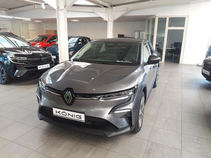 Renault Megane E-TECH 24.396 km 29.999 € Leipzig 04178