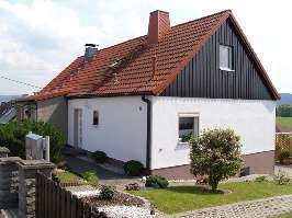 Zwei Häuser auf einem Grundstück – Vielseitigkeit, Platz und Potenzial - Doppelhaushälfte Pößneck | Angebot:25475150