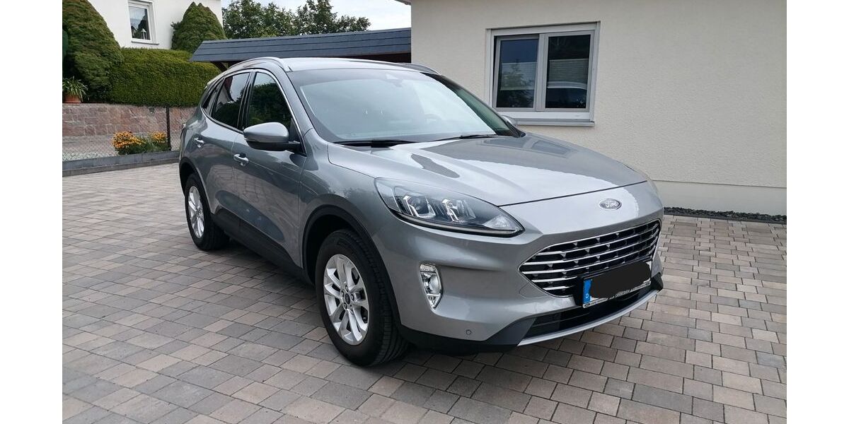 Ford Kuga 41.000 km 22.900 &euro; Riesa 01591