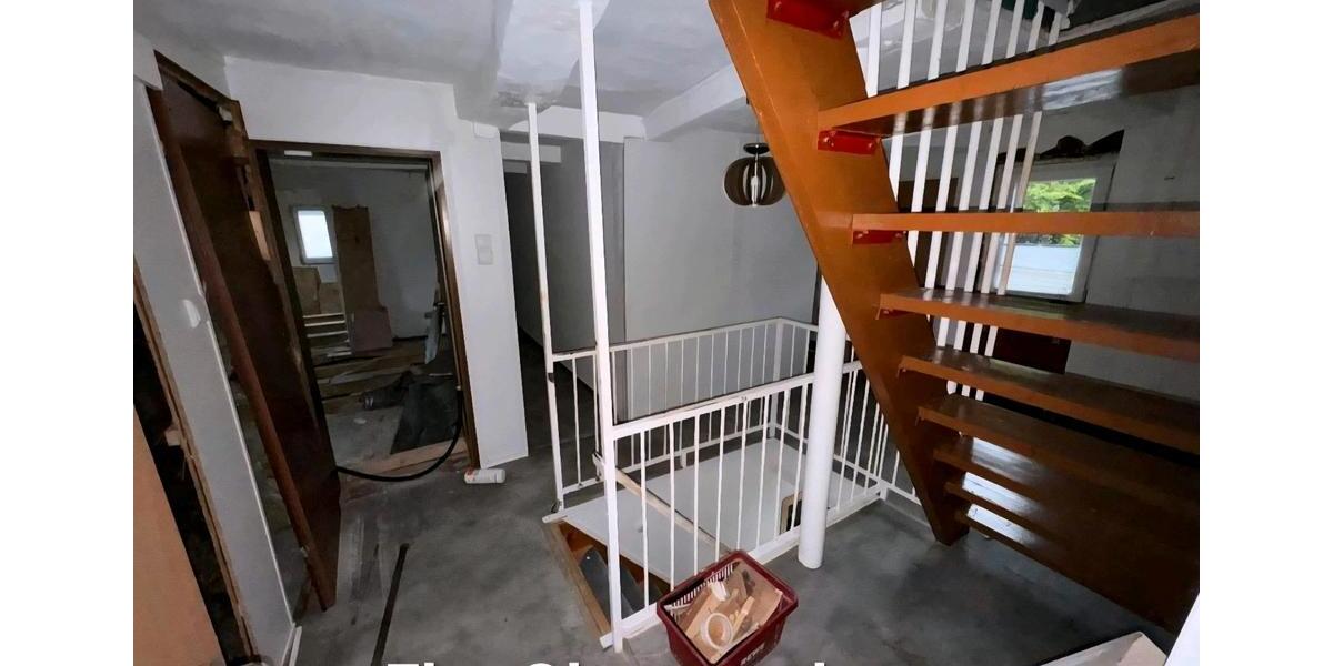 Einfamilienhaus Lennestadt - 10 Zimmer, 245 m&sup2;, 55.000&euro; | Angebot:26251698